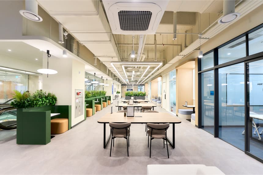 https://groupby-public-image.s3.ap-northeast-2.amazonaws.com/startups/39/1700449384/L2F 라운지.jpg