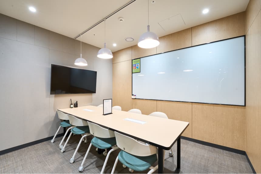 https://groupby-public-image.s3.ap-northeast-2.amazonaws.com/startups/39/1700449385/회의실_B2E.jpg