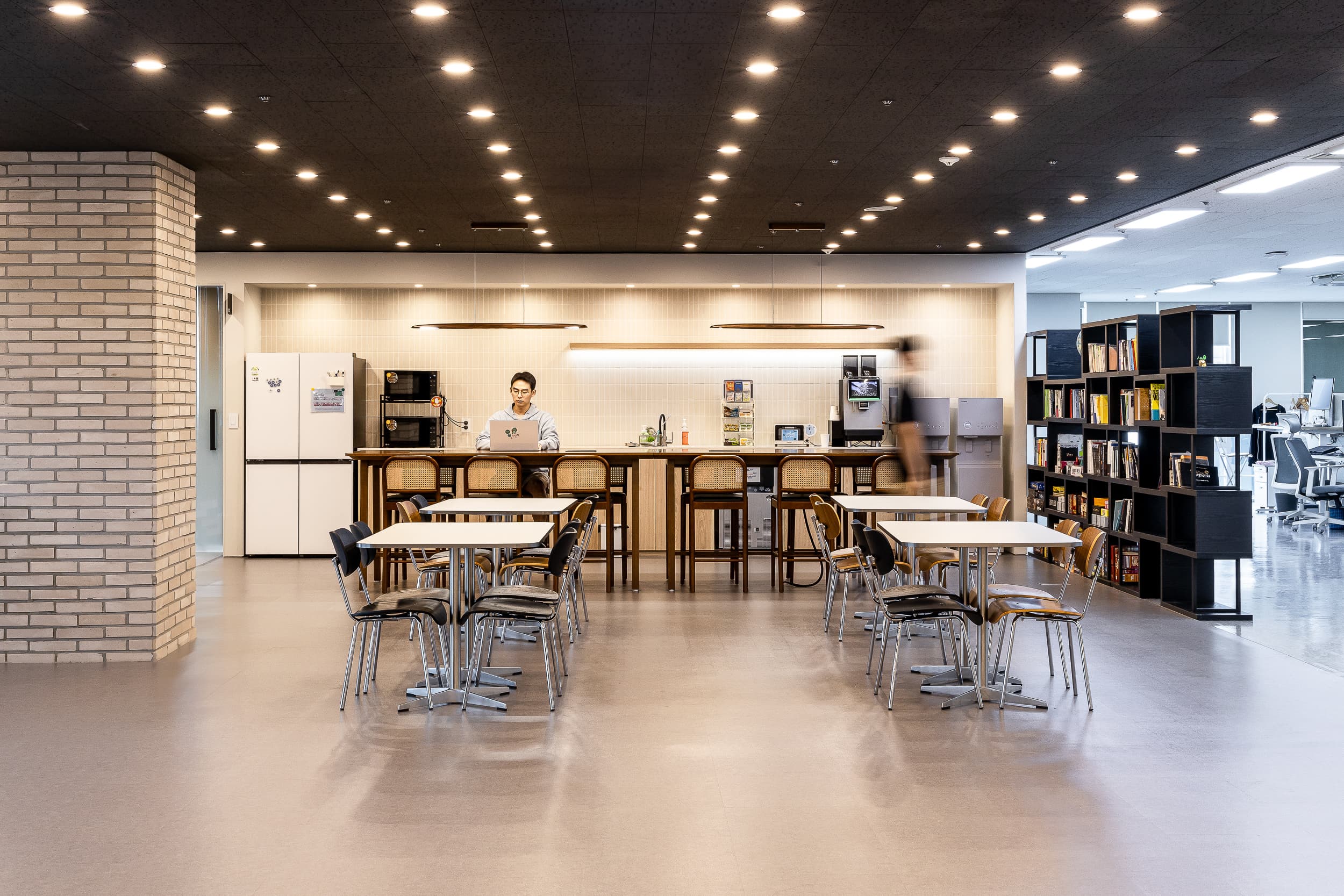 https://groupby-public-image.s3.ap-northeast-2.amazonaws.com/startups/69/1741249441/전경사진4.jpg